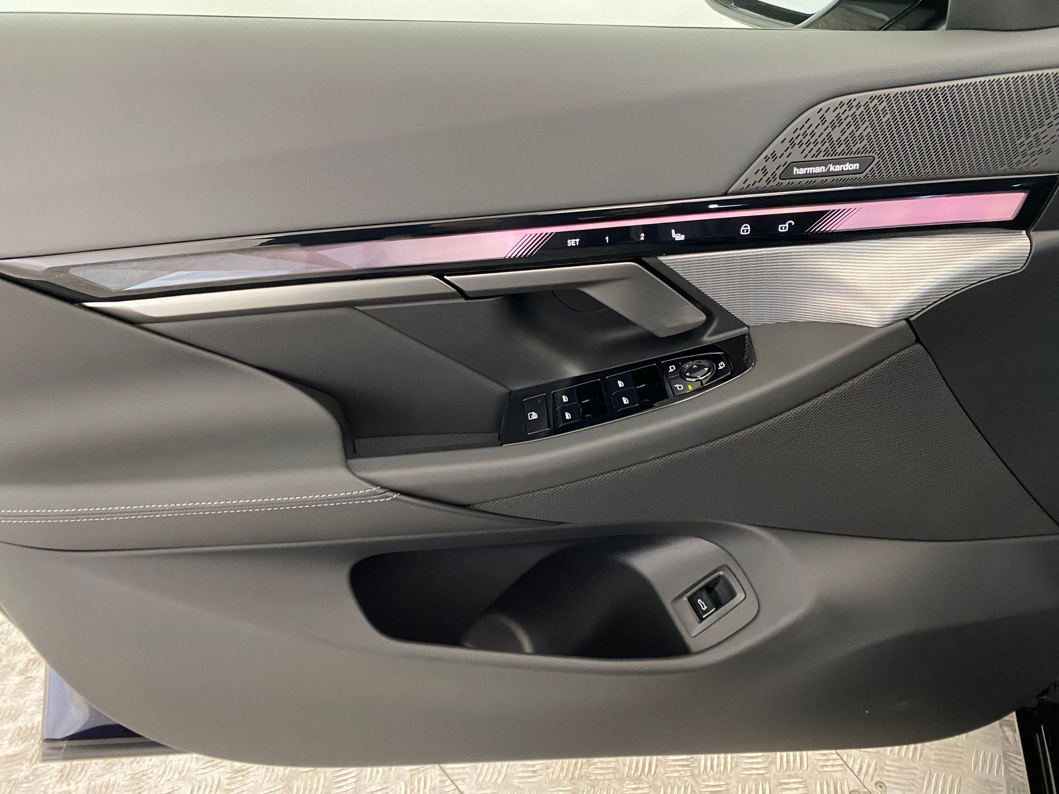 New 2026 BMW 540i xDrive w/ M Sport Package image 12