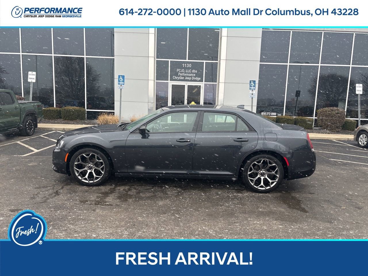 Used 2018 Chrysler 300 Touring w/ Sport Appearance Package image 7