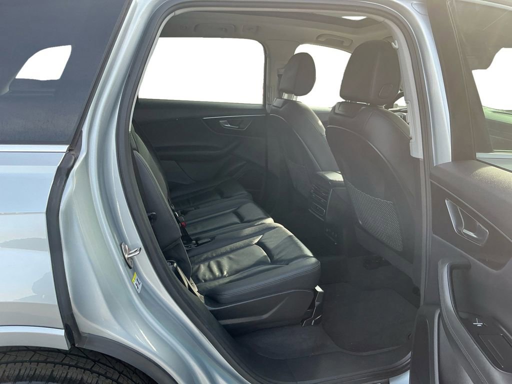 Used 2023 Audi Q7 3.0T Premium Plus AWD/4WD image 23