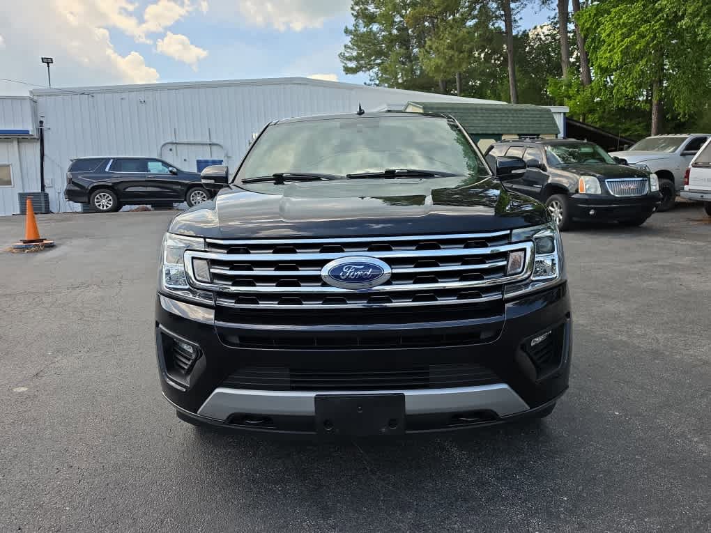 Used 2019 Ford Expedition XLT w/ Equipment Group 202A AWD/4WD image 7