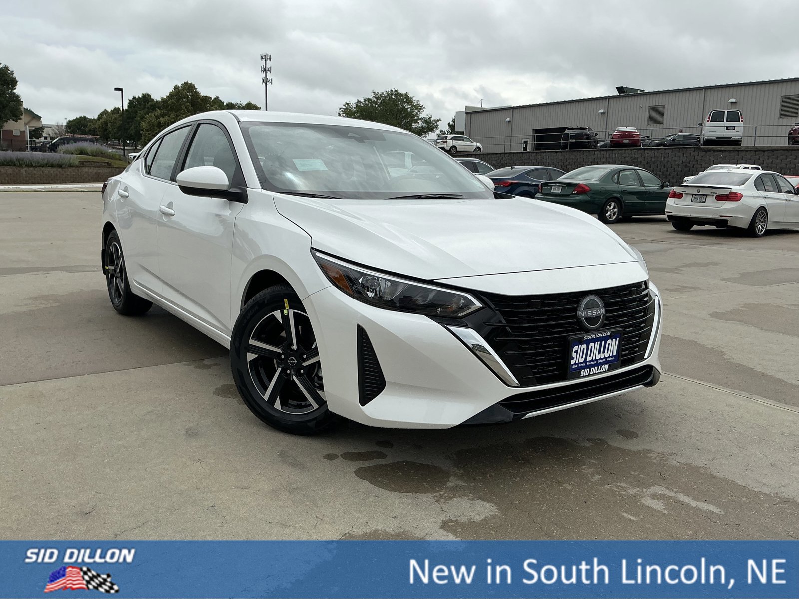 New 2025 Nissan Sentra SV w/ Trunk Package image 2