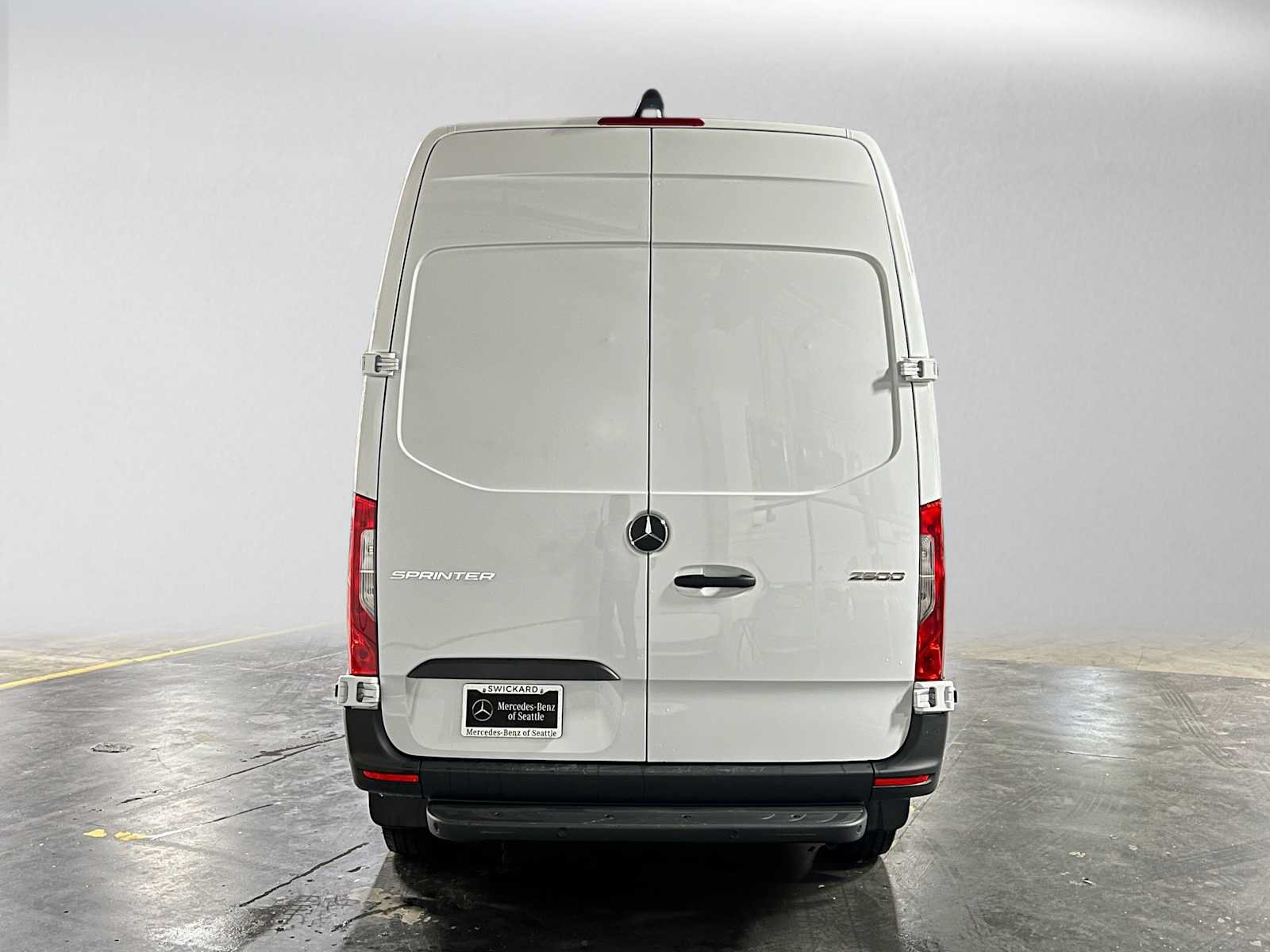 Used 2026 Mercedes-Benz Sprinter 2500 image 4