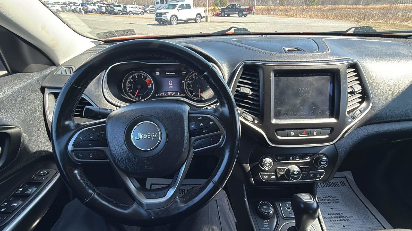 Used 2021 Jeep Cherokee Latitude Lux w/ Comfort/Convenience Group image 27