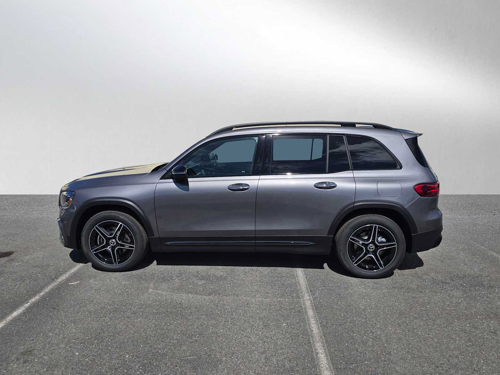 New 2026 Mercedes-Benz GLB 250 4MATIC image 6