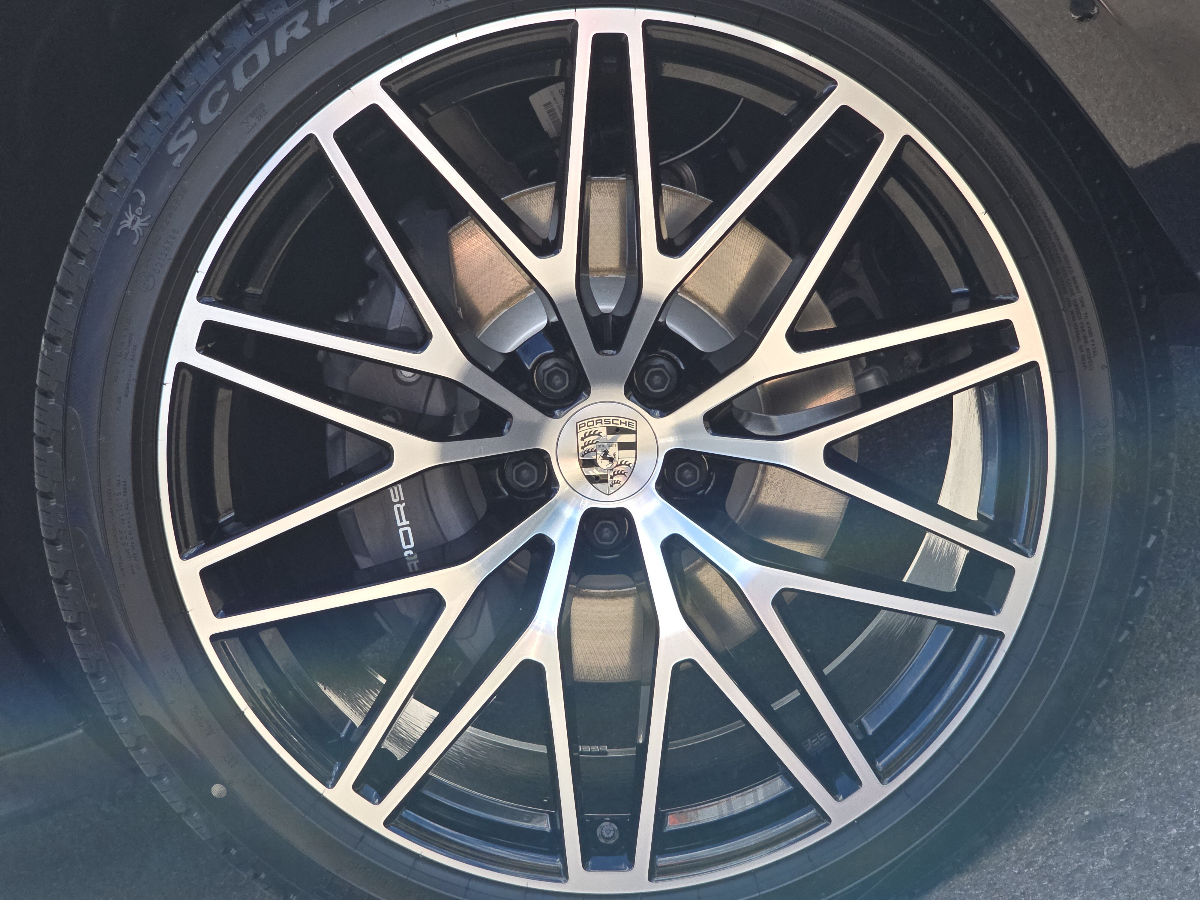 New 2026 Porsche Macan AWD/4WD image 18