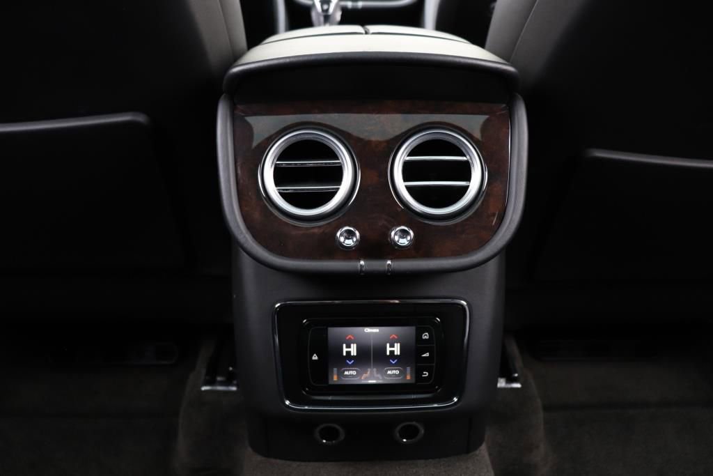Used 2017 Bentley Bentayga image 76