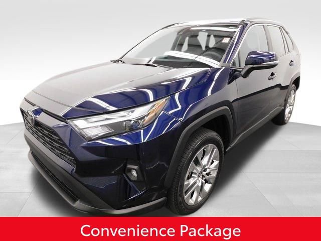 Used 2023 Toyota RAV4 XLE Premium image 4