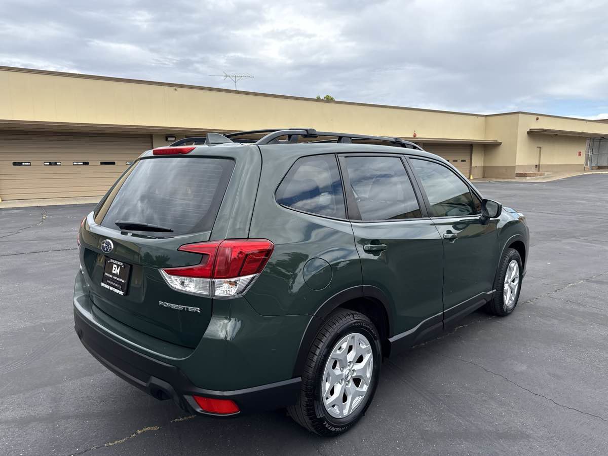 Used 2023 Subaru Forester Premium image 7