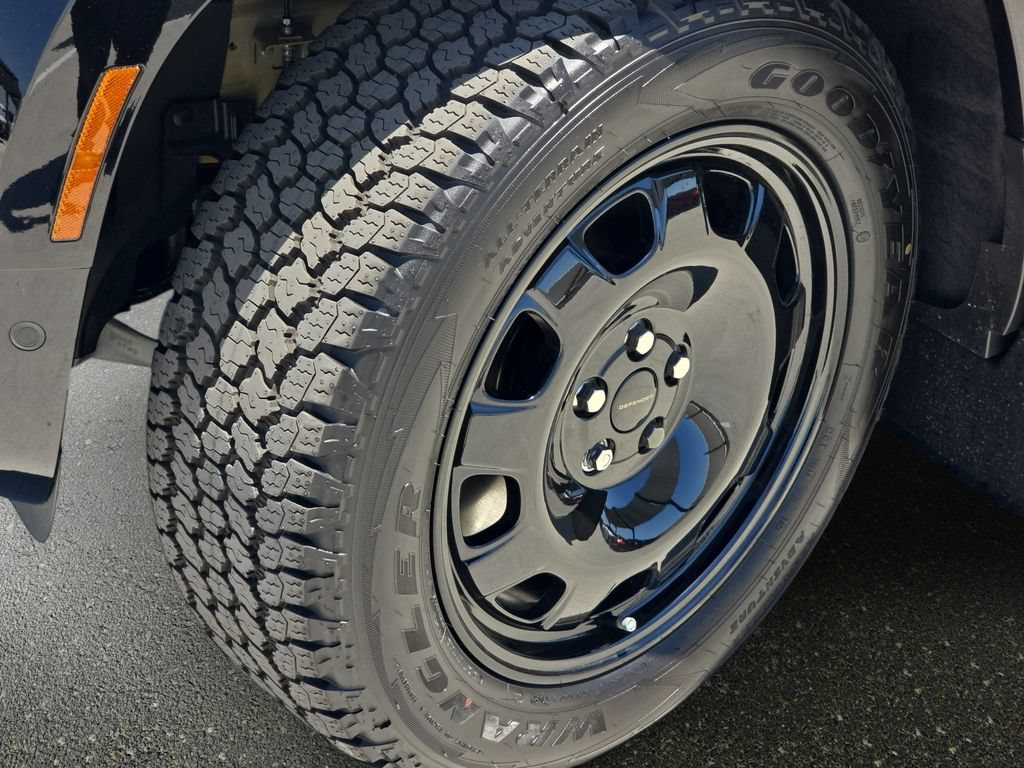 New 2026 Land Rover Defender 110 Trophy Edition AWD/4WD image 33