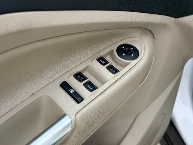 Used 2016 Ford Escape SE FWD image 16