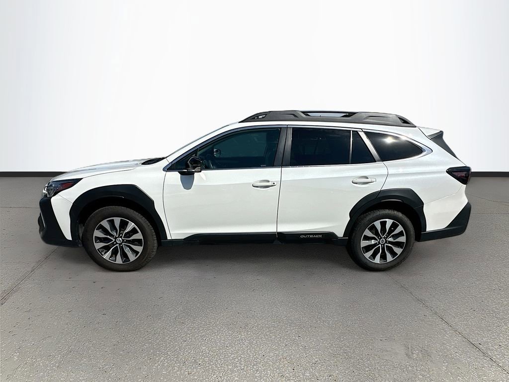 Used 2023 Subaru Outback Onyx Edition AWD/4WD image 4