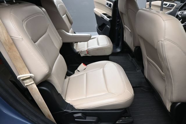 Used 2021 Ford Explorer XLT w/ Equipment Group 202A AWD/4WD image 25