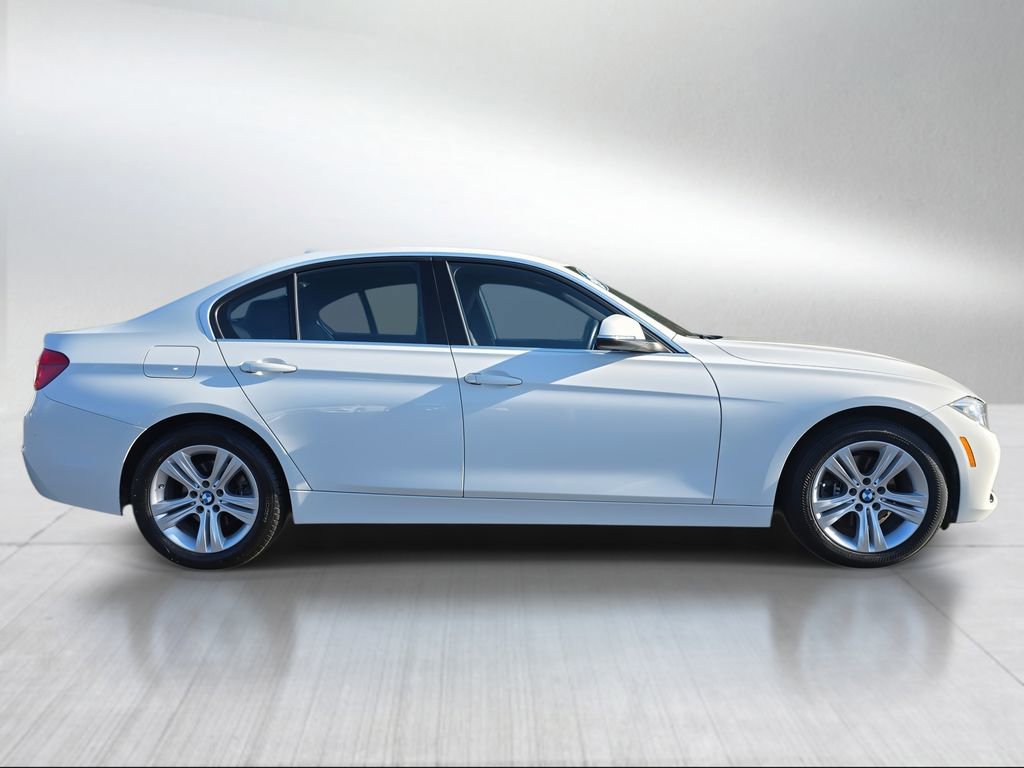 Used 2017 BMW 330i Sedan RWD image 2