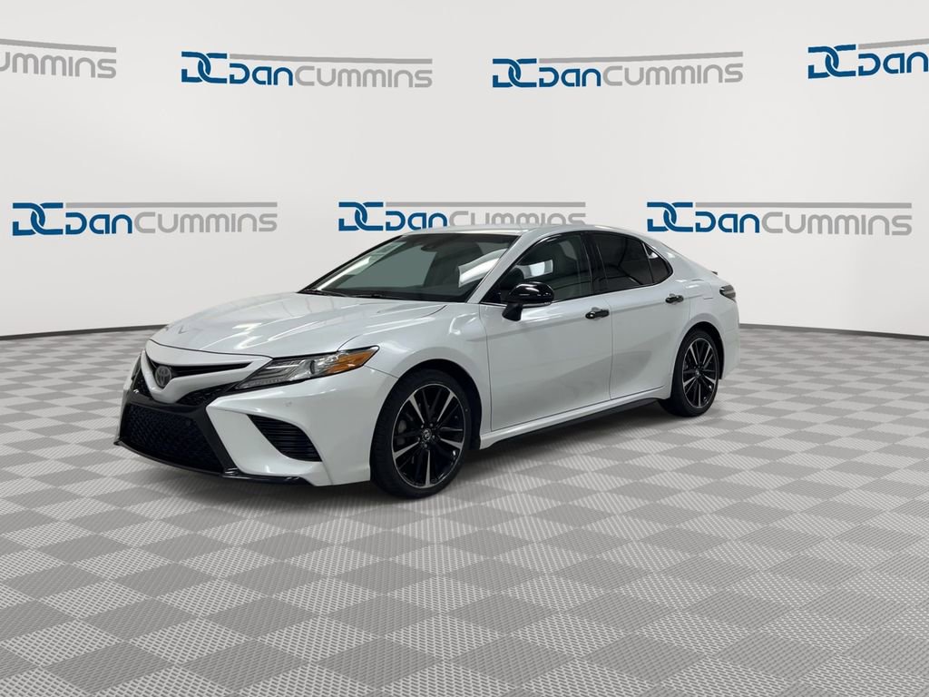 Used 2018 Toyota Camry XSE FWD image 4