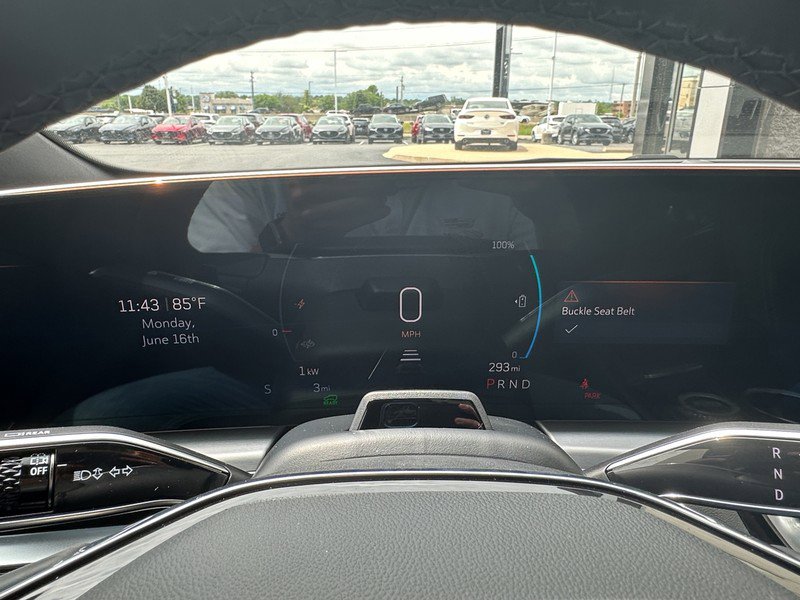 New 2025 Cadillac Lyriq Luxury image 23