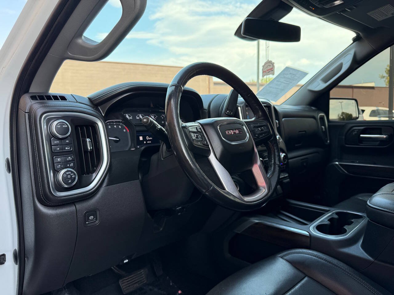 Used 2020 GMC Sierra 1500 SLT w/ SLT Premium Plus Package AWD/4WD image 11