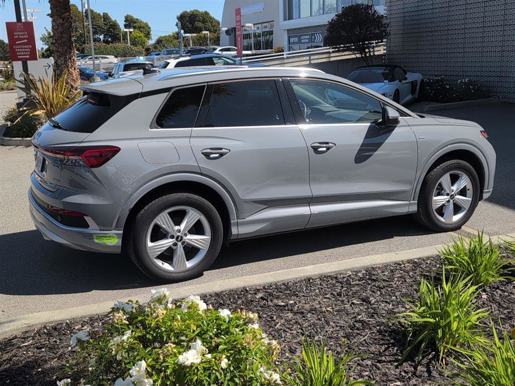 Used 2023 Audi Q4 e-tron Premium w/ Convenience Package AWD/4WD image 5