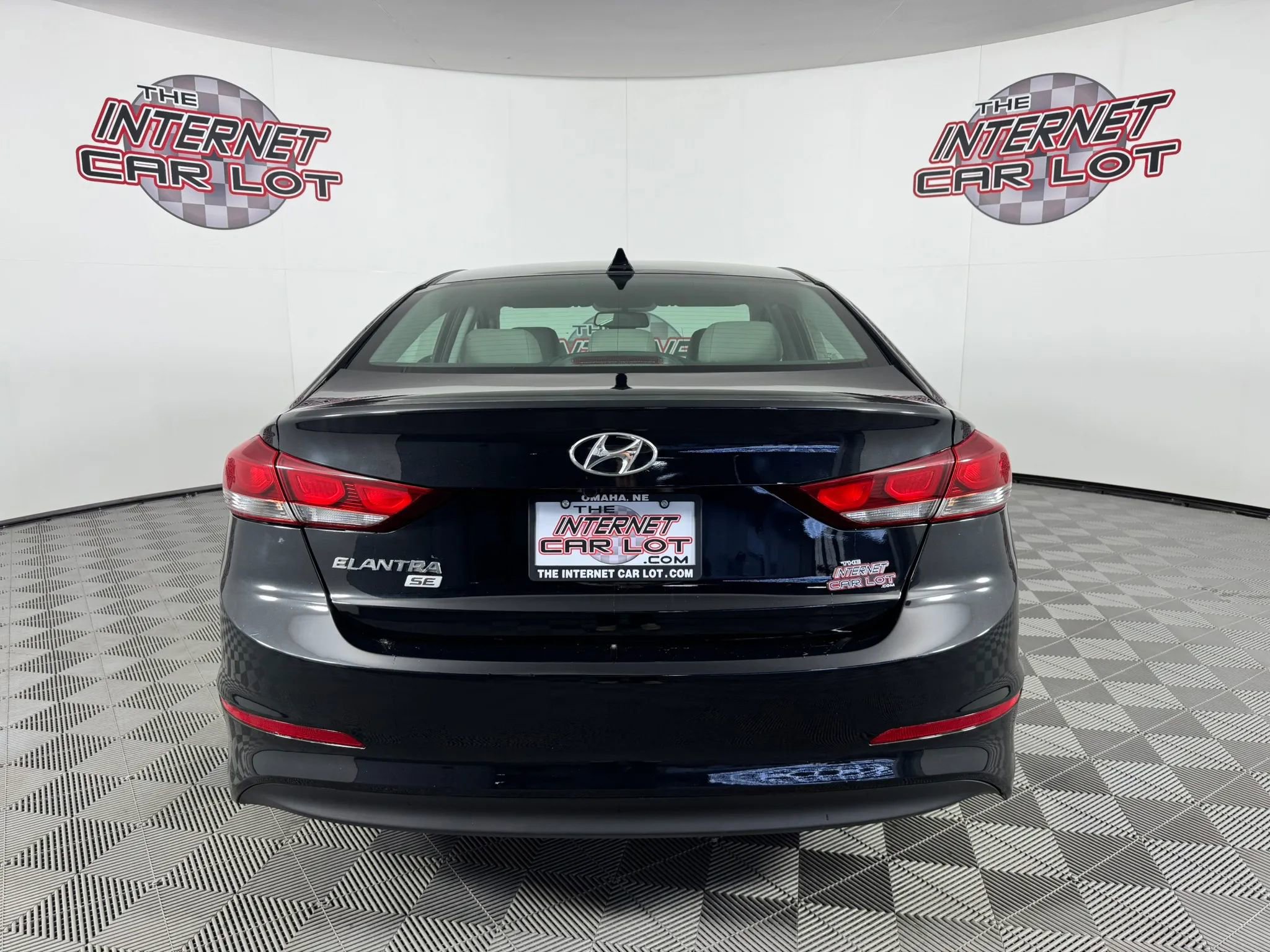 Used 2017 Hyundai Elantra Limited FWD image 6