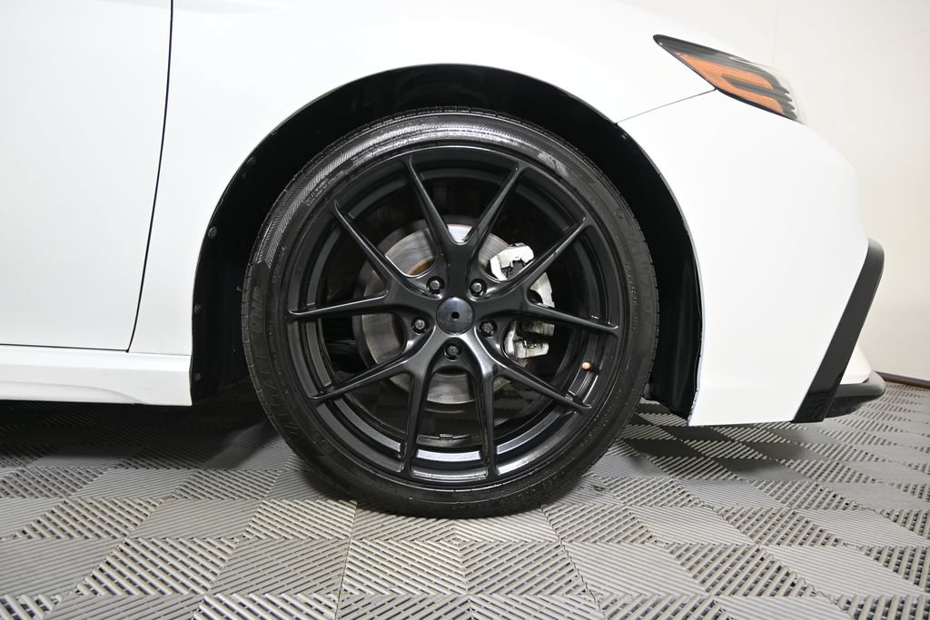Used 2022 Toyota Camry XSE FWD image 11