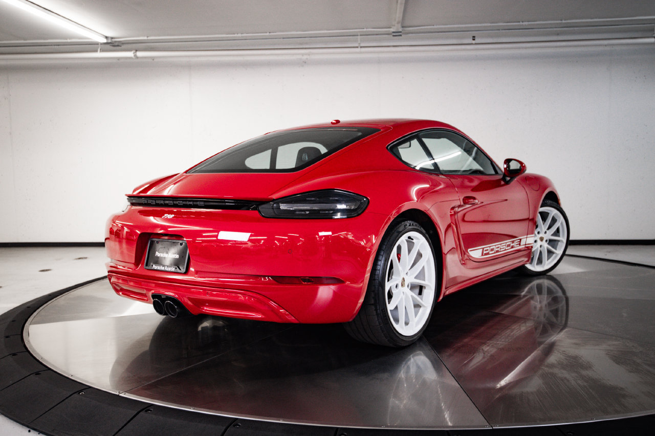 Certified 2024 Porsche 718 Cayman RWD image 7