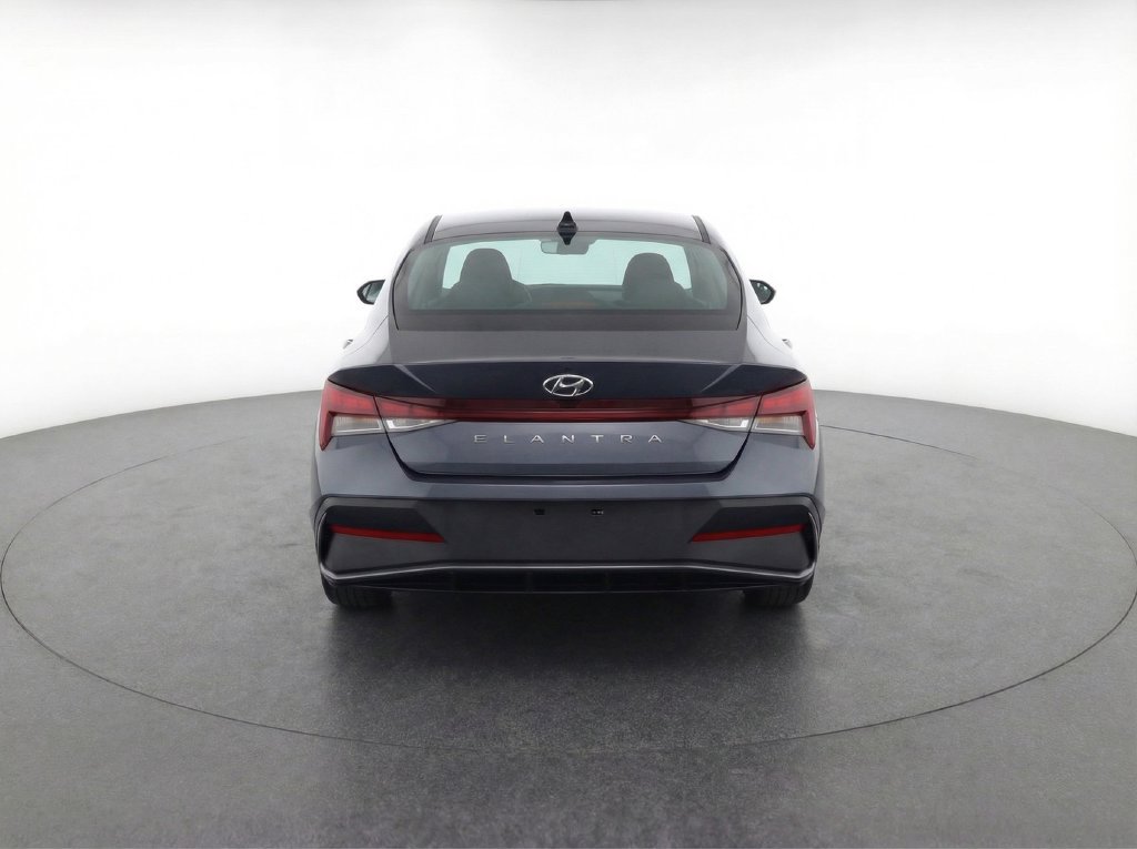 New 2026 Hyundai Elantra SEL Sport FWD image 7