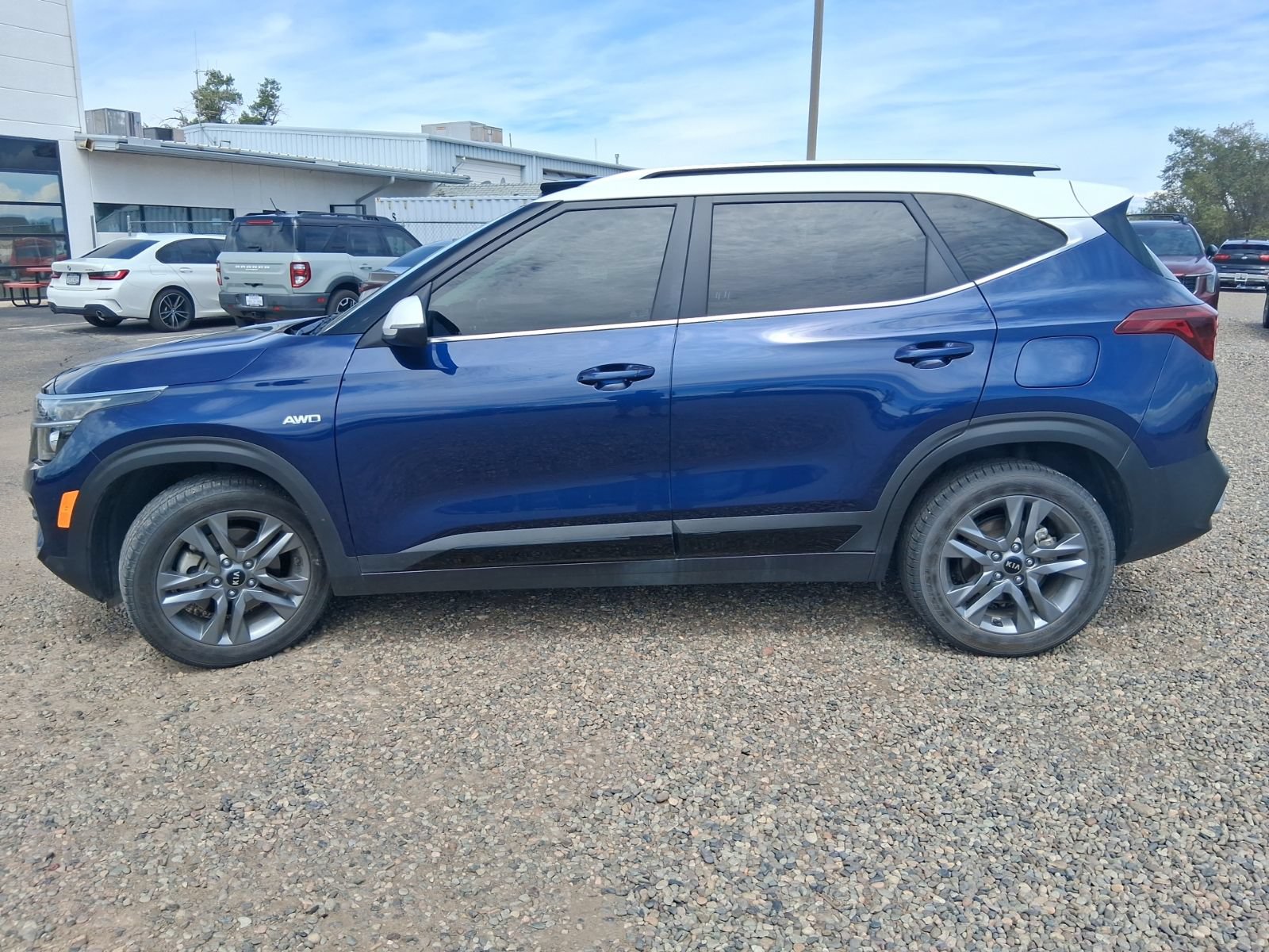 Used 2021 Kia Seltos S AWD/4WD image 2