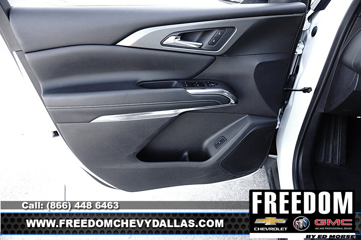 Certified 2025 Chevrolet Traverse LT FWD image 33