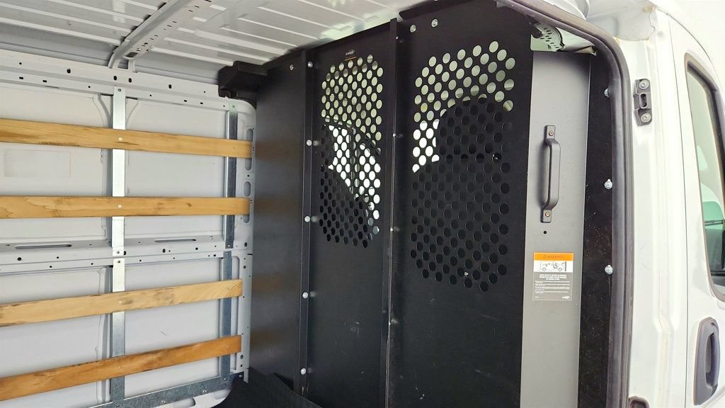 Used 2025 RAM ProMaster 2500 w/ U-Haul Equipment Group FWD image 25