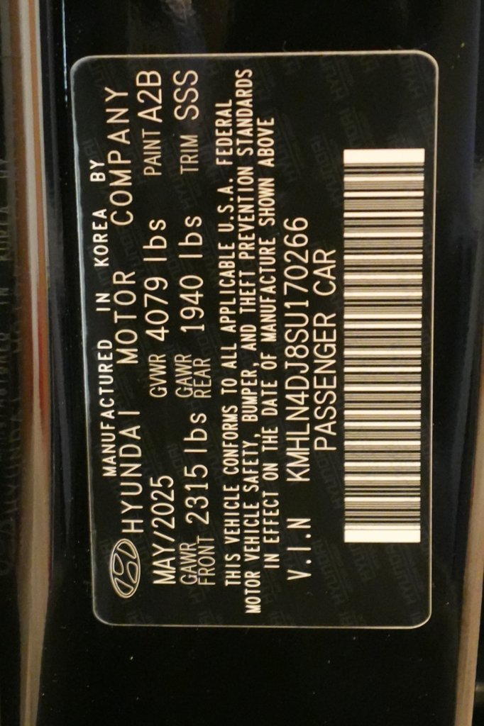 Certified 2025 Hyundai Elantra Limited FWD image 59