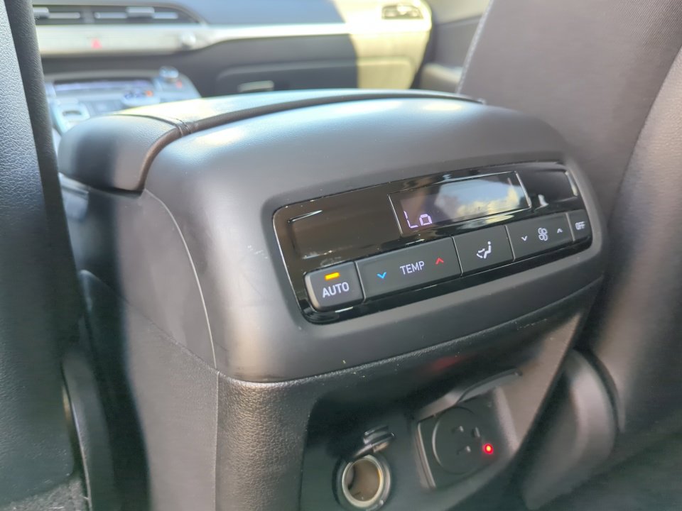 Used 2022 Hyundai Palisade SEL w/ Convenience Package image 12