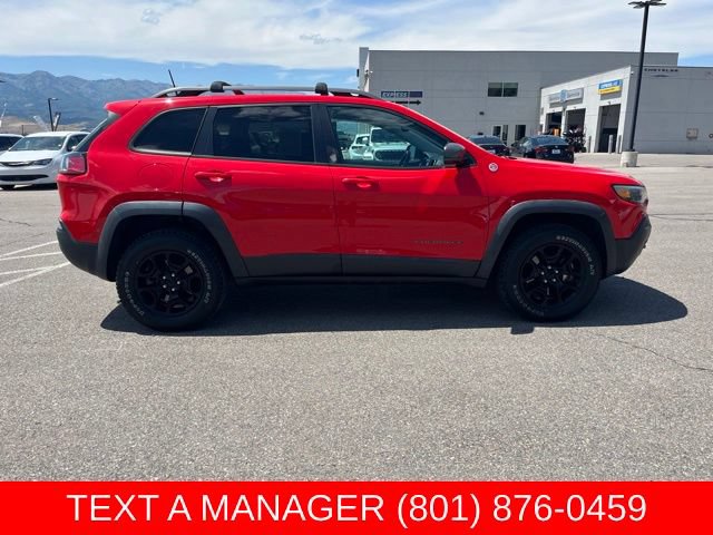 Used 2019 Jeep Cherokee Trailhawk w/ Comfort/Convenience Group AWD/4WD image 2