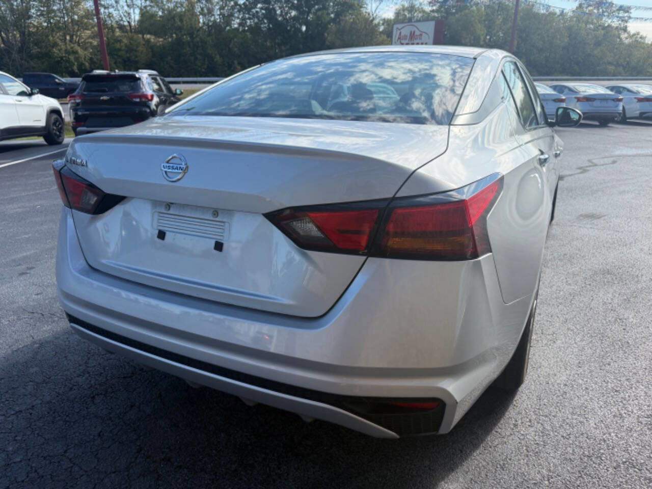 Used 2022 Nissan Altima 2.5 S image 3