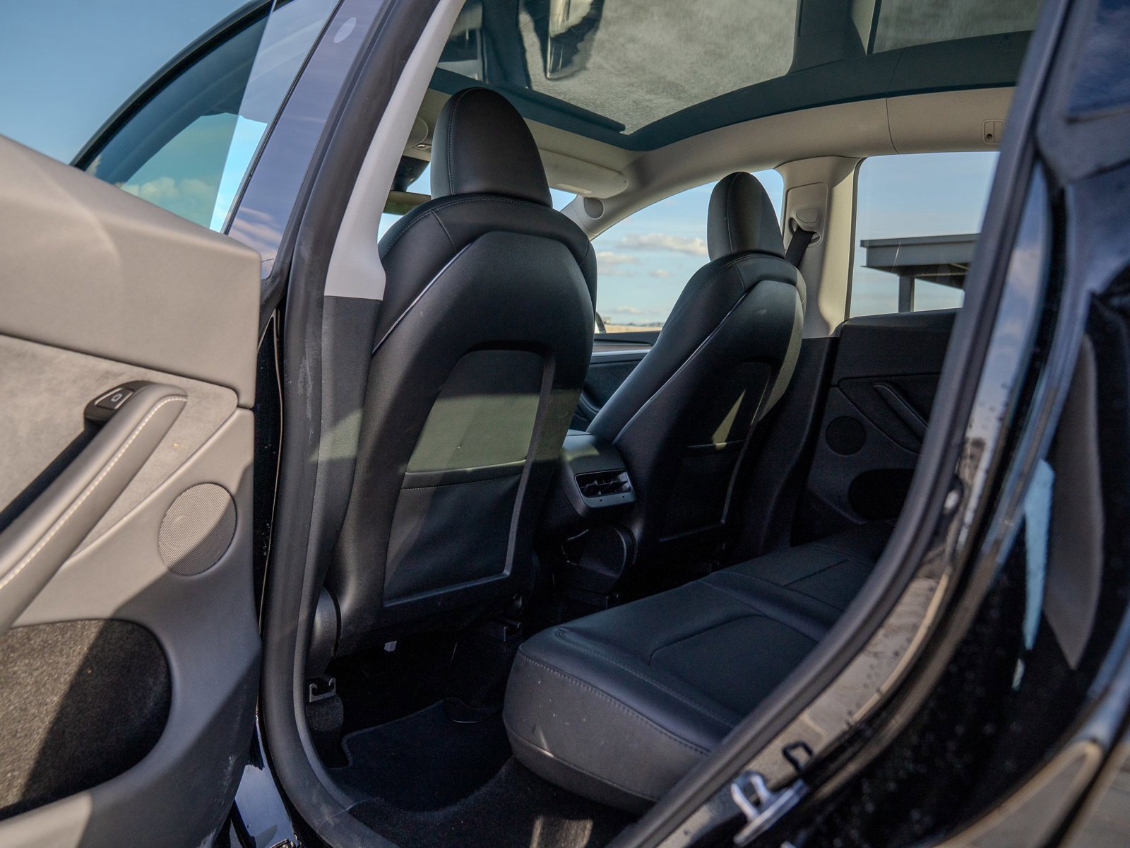 Used 2024 Tesla Model Y Performance image 16