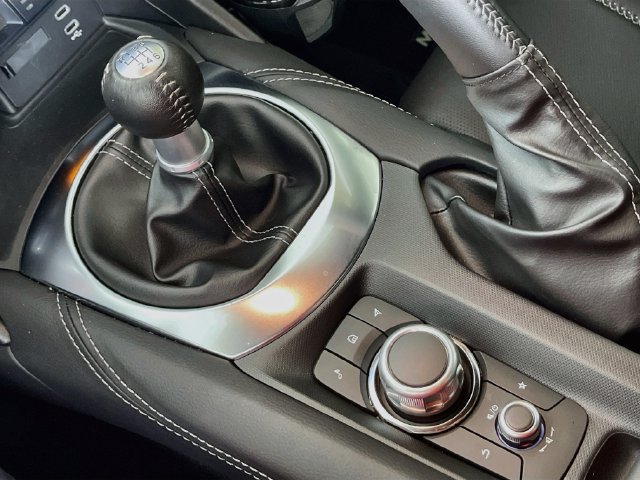 Used 2025 MAZDA MX-5 Miata RF Grand Touring RWD image 18