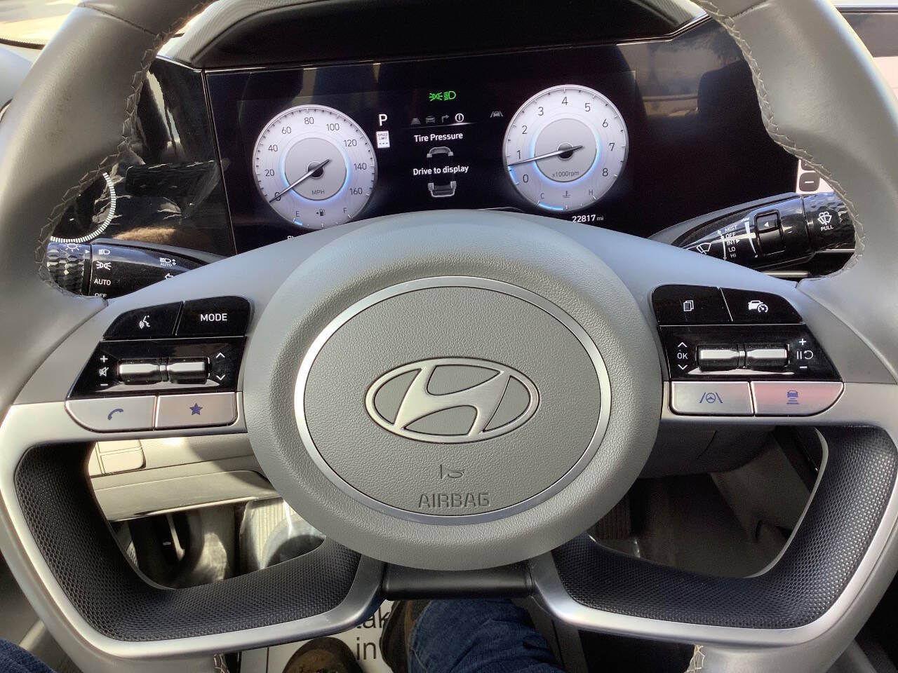 Used 2025 Hyundai Elantra SEL FWD image 38