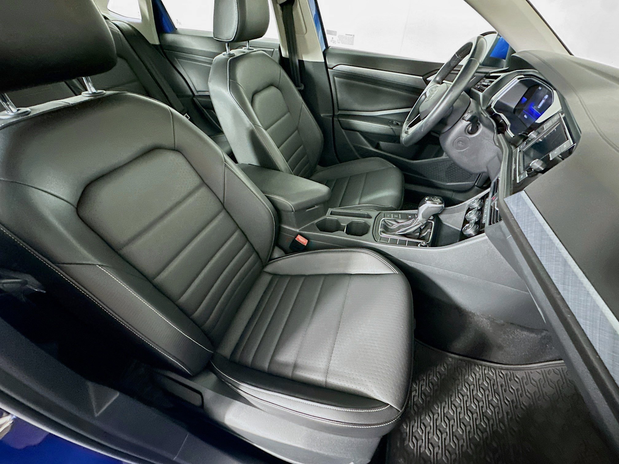 Used 2022 Volkswagen Jetta SE FWD image 29