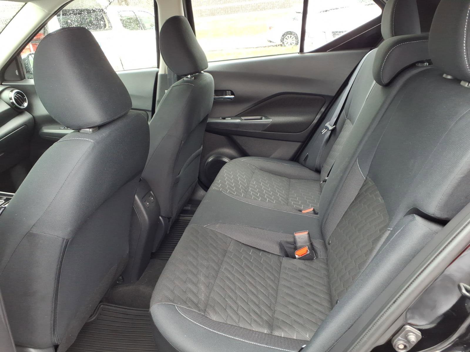 Used 2023 Nissan Kicks SV image 25