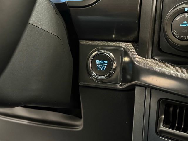 Used 2025 Ford F150 Lariat w/ Equipment Group 501A Mid image 18