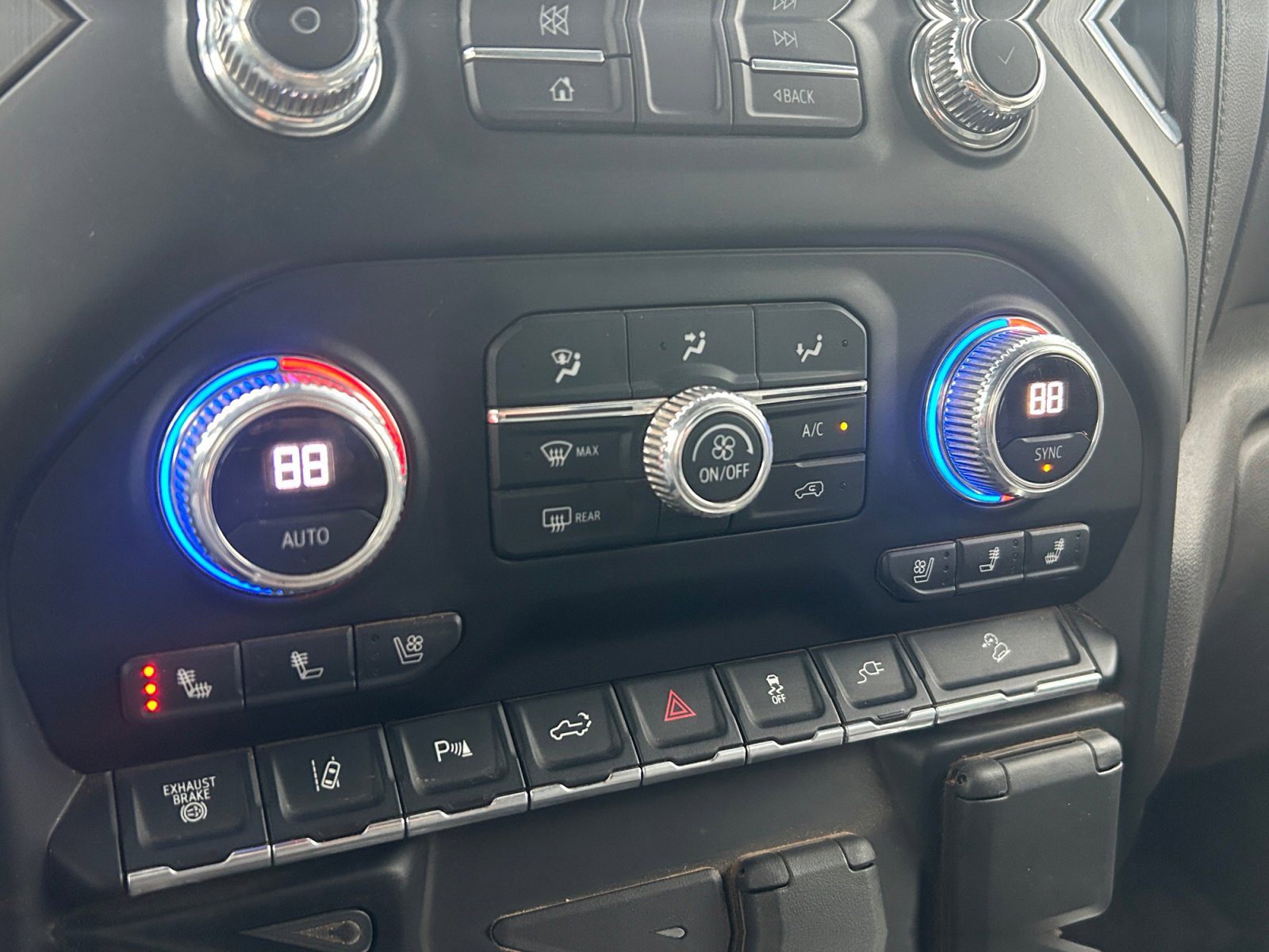 Used 2021 GMC Sierra 3500 Denali w/ Technology Package image 18