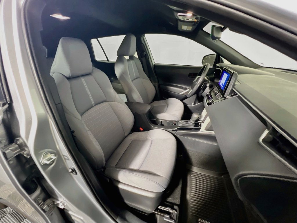 Used 2024 Toyota Corolla Cross AWD Hybrid image 30