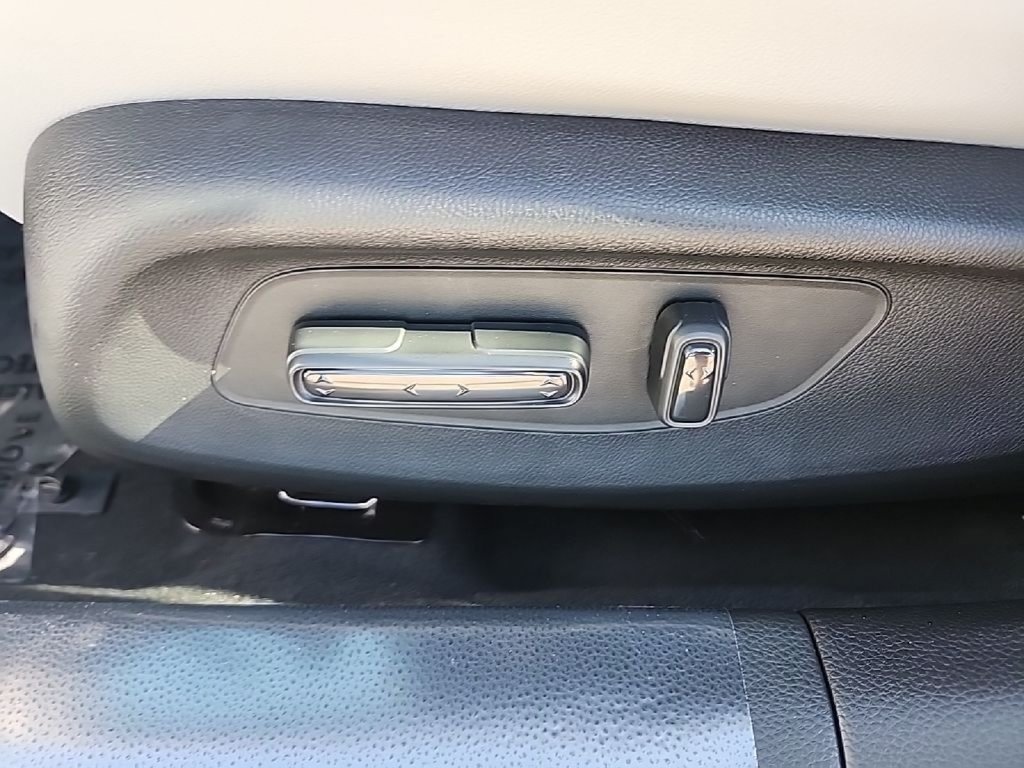 Certified 2025 Honda Civic Sport Touring image 23