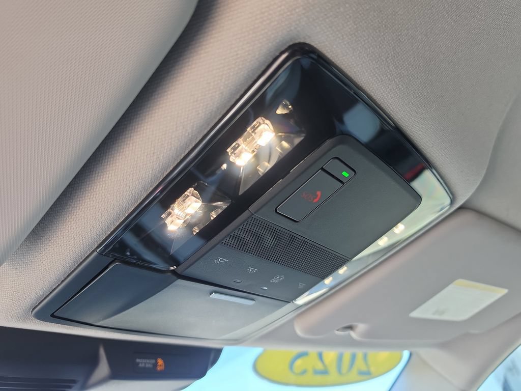 Used 2025 Mitsubishi Outlander SE FWD image 29