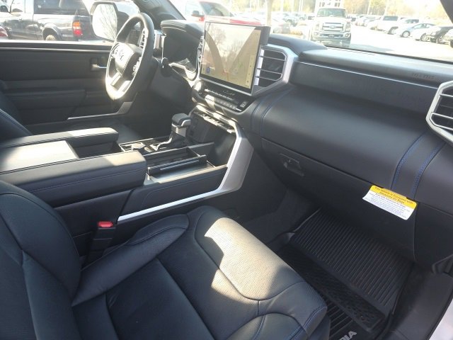 Used 2025 Toyota Sequoia Platinum image 10