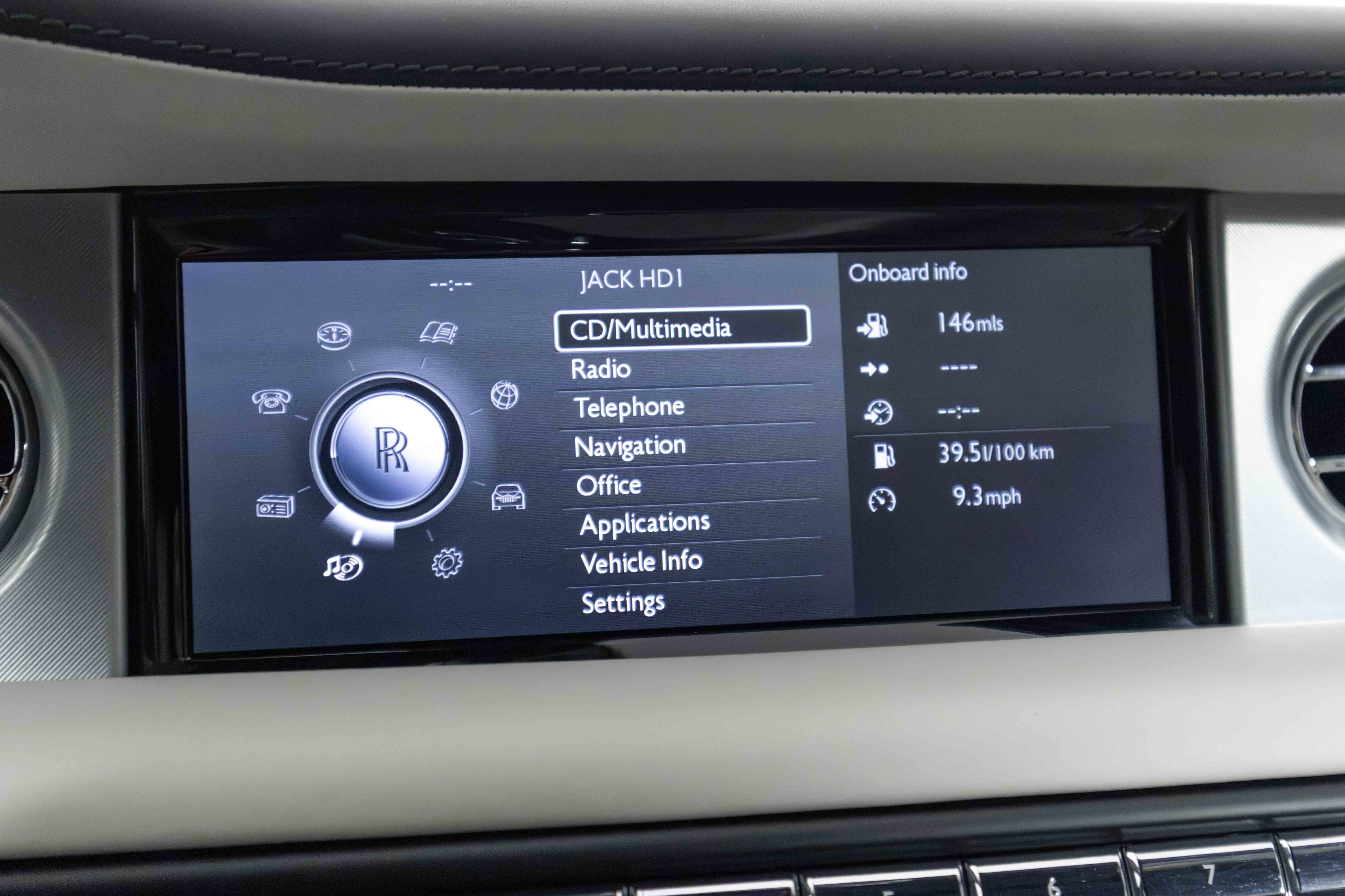 Used 2013 Rolls-Royce Phantom Drophead Coupe image 30
