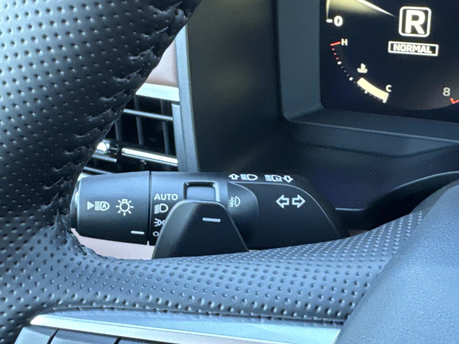 New 2026 Mitsubishi Outlander SEL image 29