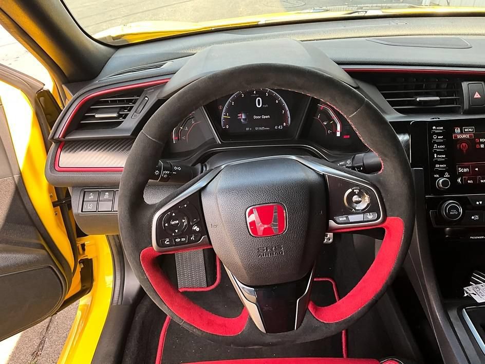 Used 2021 Honda Civic Type R Limited image 31