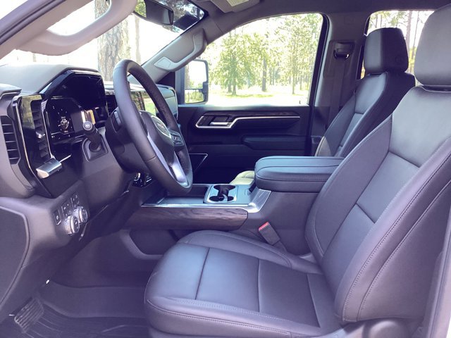 New 2025 GMC Sierra 3500 SLT w/ SLT Premium Package image 16