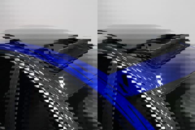 Used 2017 Jaguar XE Premium image 7