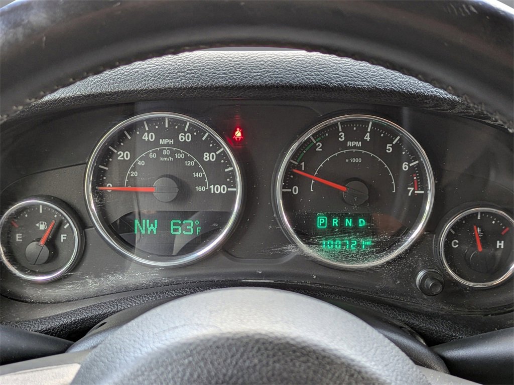 Used 2015 Jeep Wrangler Unlimited Sahara w/ Max Tow Package image 27