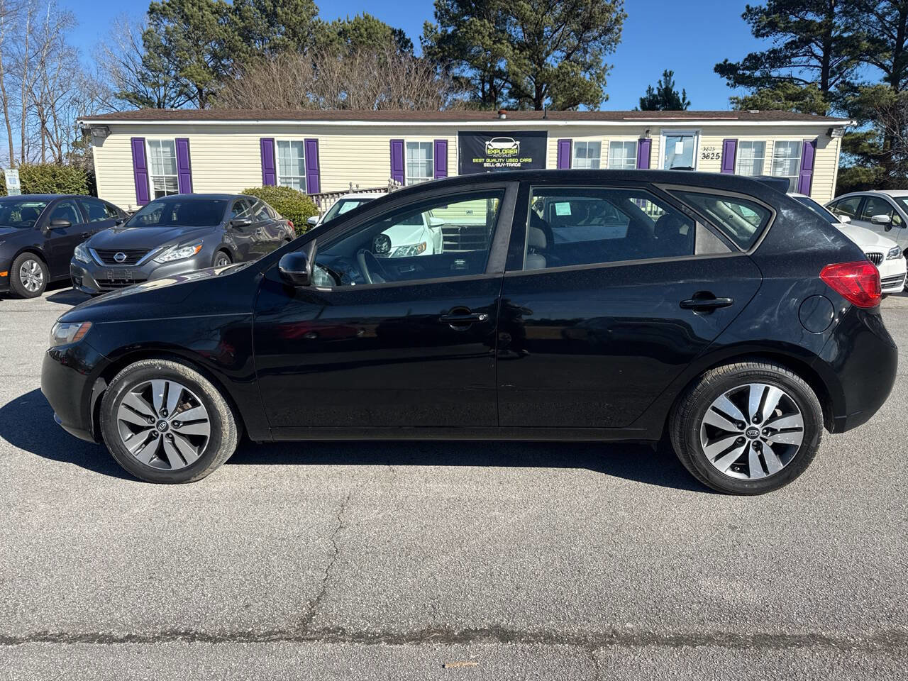 Used 2013 Kia Forte EX image 9